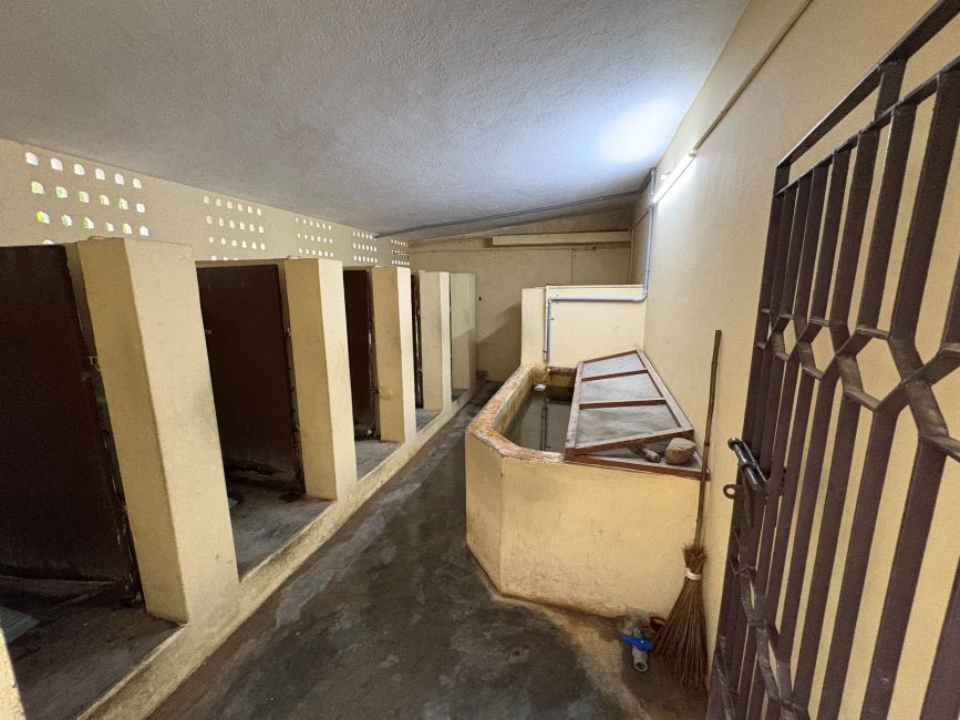 Magazine toiletgebouw 650 hoog.JPG