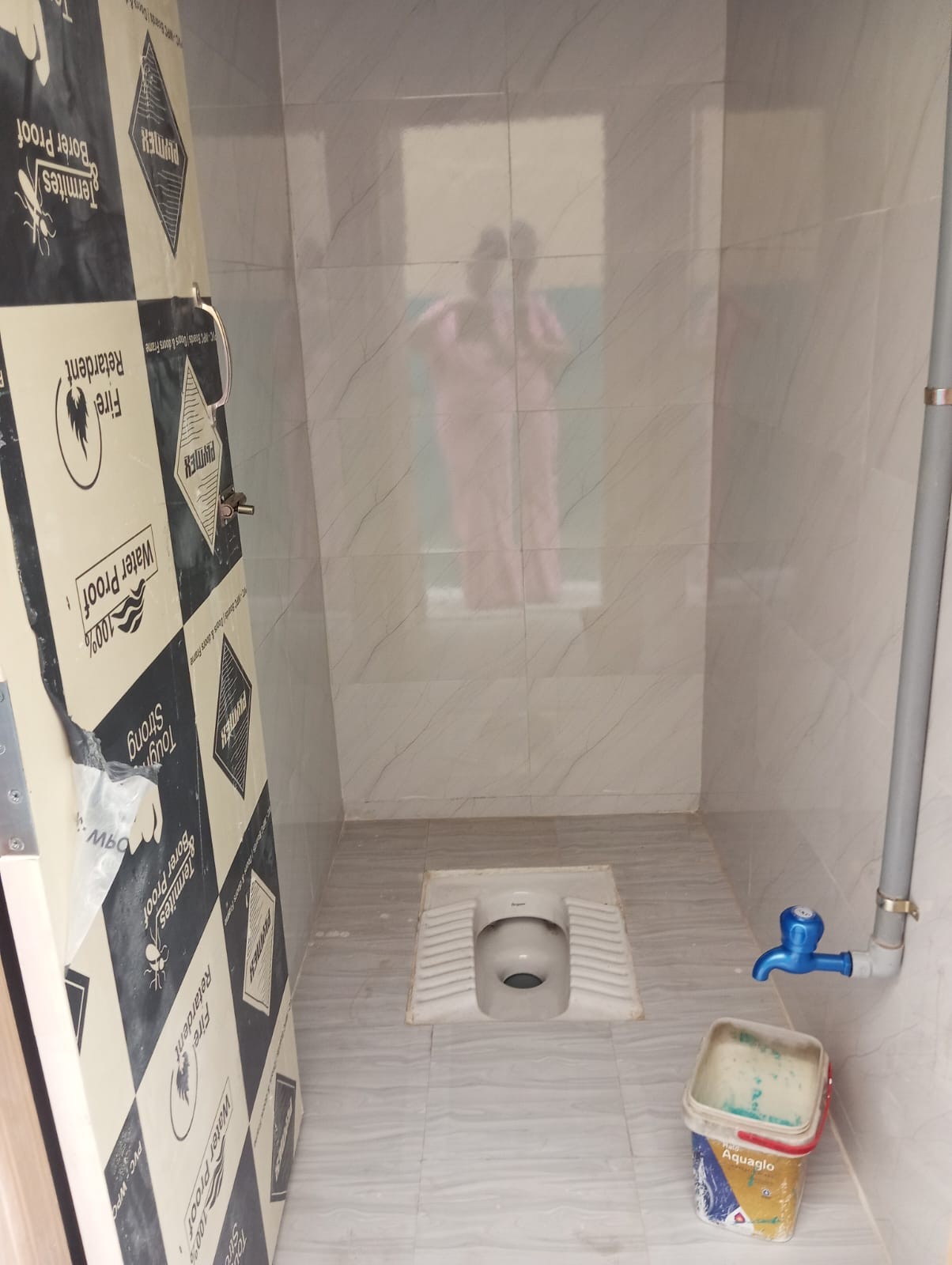 Vepery, gerenoveerde toiletten. 2jpg.jpg